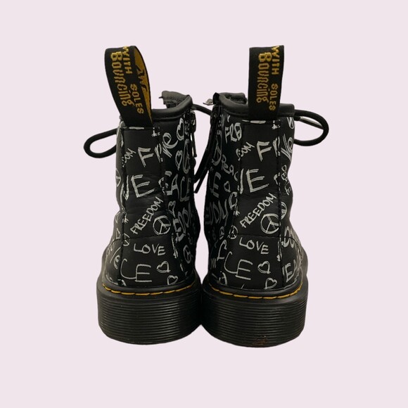 Dr. Martens JR 1460 GRAFITTI SOFTY T LEATHER LACE UP BOOTS SZ 13 Little Kids EUC - Picture 5 of 6